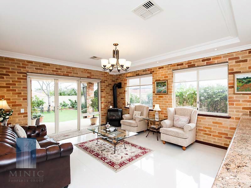 8 Opal Place, Riverton WA 6148