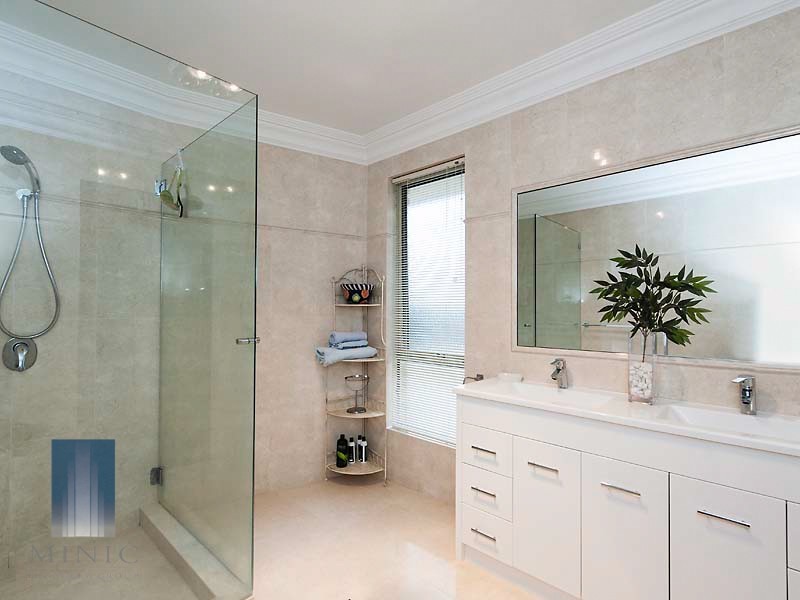 8 Opal Place, Riverton WA 6148