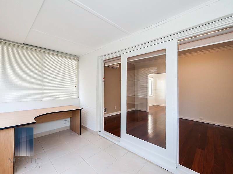 128 Barbican Street East, Shelley WA 6148