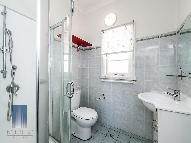 128 Barbican Street East, Shelley WA 6148