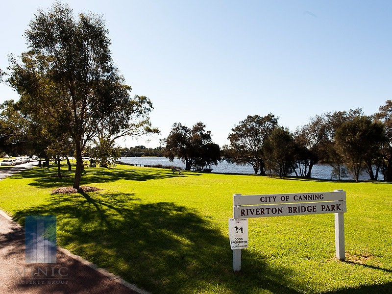 128 Barbican Street East, Shelley WA 6148