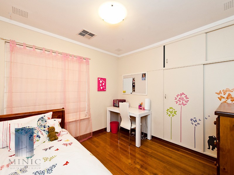 7 Vervain Way, Riverton WA 6148