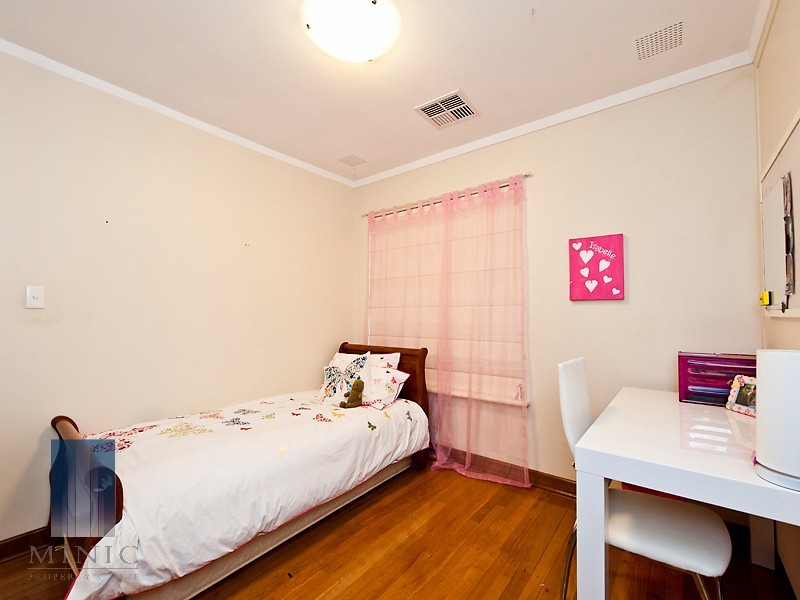 7 Vervain Way, Riverton WA 6148