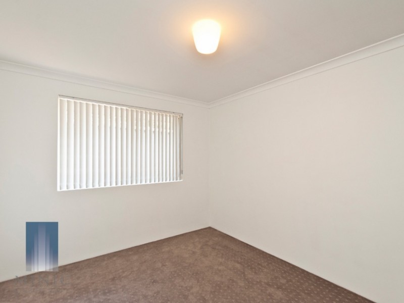 37B Hooson Way, Wilson WA 6107