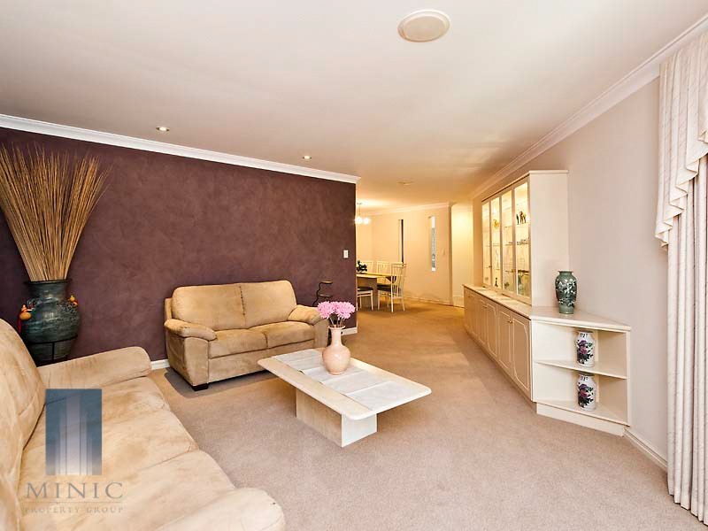 11 Stringfellow Drive, Bull Creek WA 6149