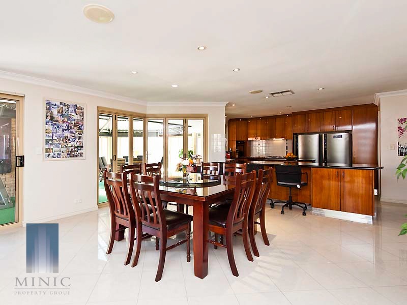 11 Stringfellow Drive, Bull Creek WA 6149