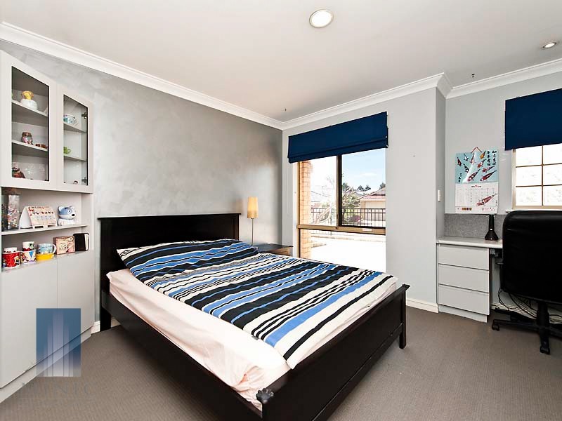 11 Stringfellow Drive, Bull Creek WA 6149