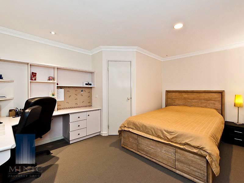 11 Stringfellow Drive, Bull Creek WA 6149