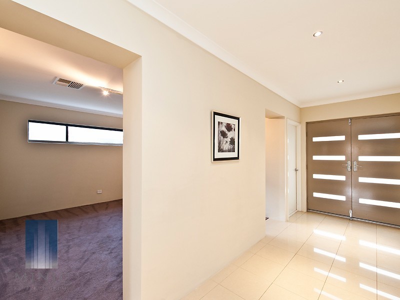 61 Hookstone Drive, Landsdale WA 6065