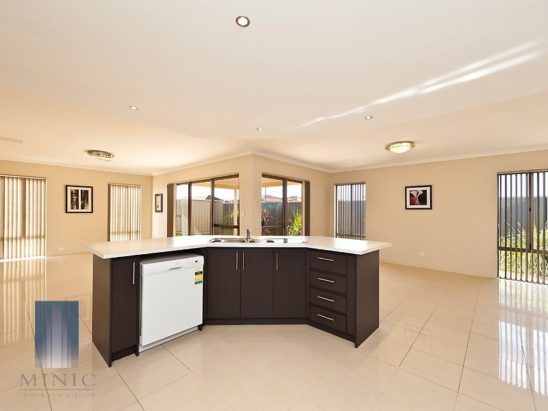 61 Hookstone Drive, Landsdale WA 6065