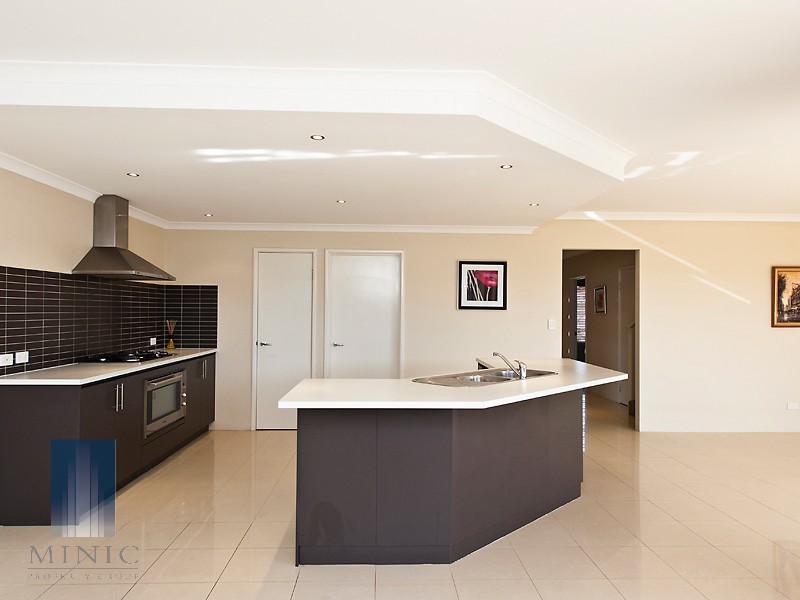 61 Hookstone Drive, Landsdale WA 6065