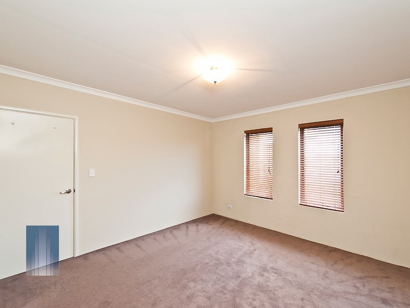 61 Hookstone Drive, Landsdale WA 6065