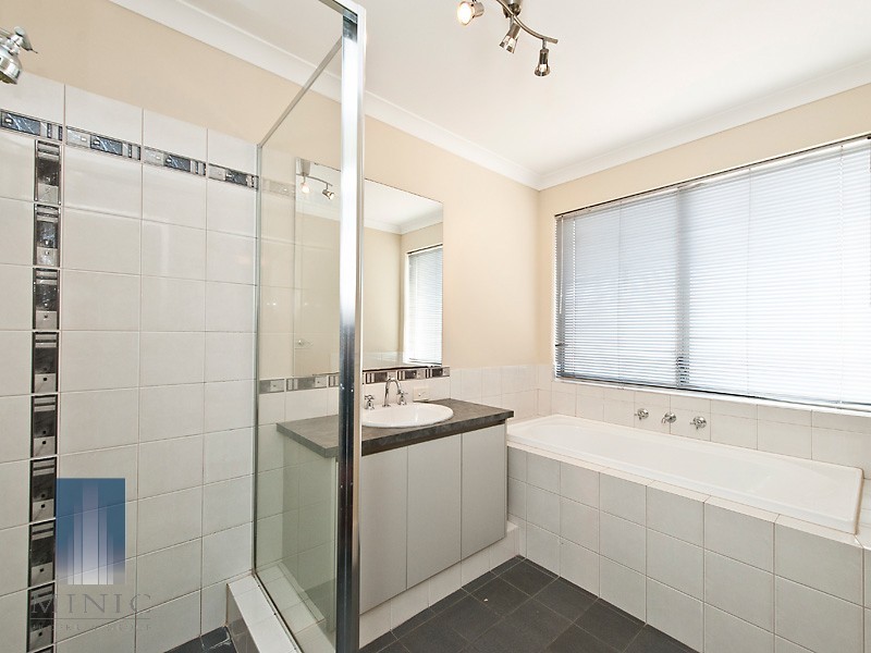 61 Hookstone Drive, Landsdale WA 6065