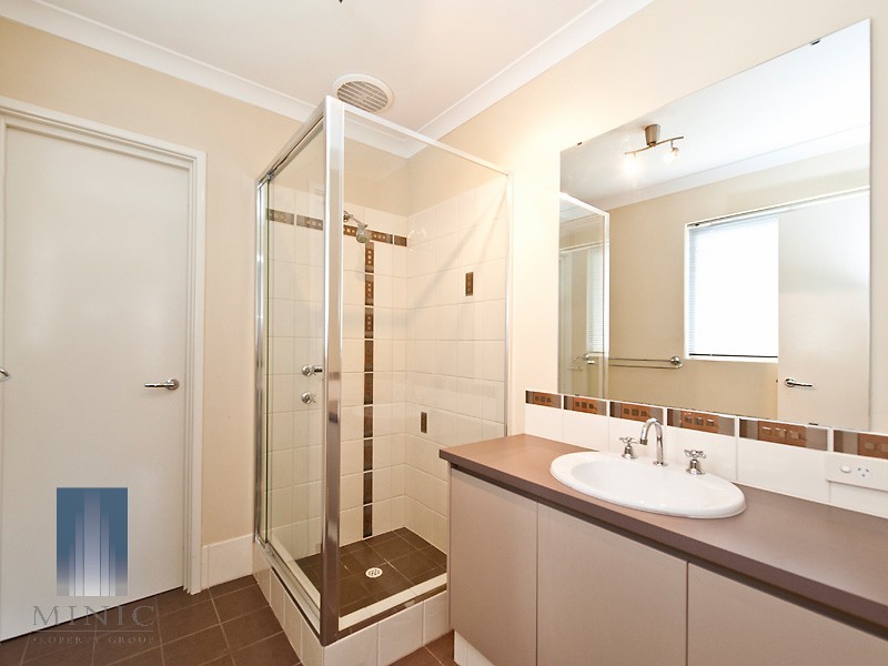 61 Hookstone Drive, Landsdale WA 6065