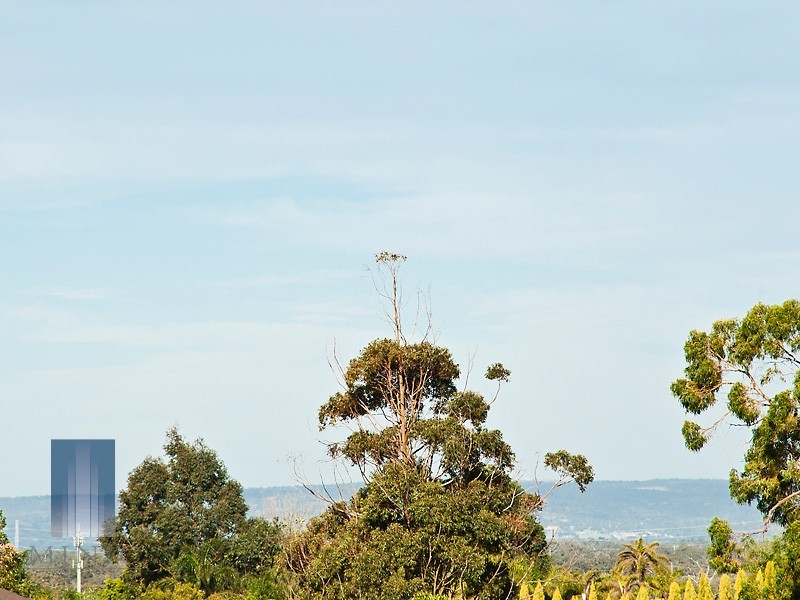 61 Hookstone Drive, Landsdale WA 6065