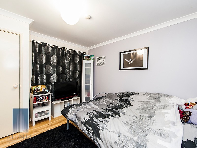 4 Lakewook Cove, Kenwick WA 6107