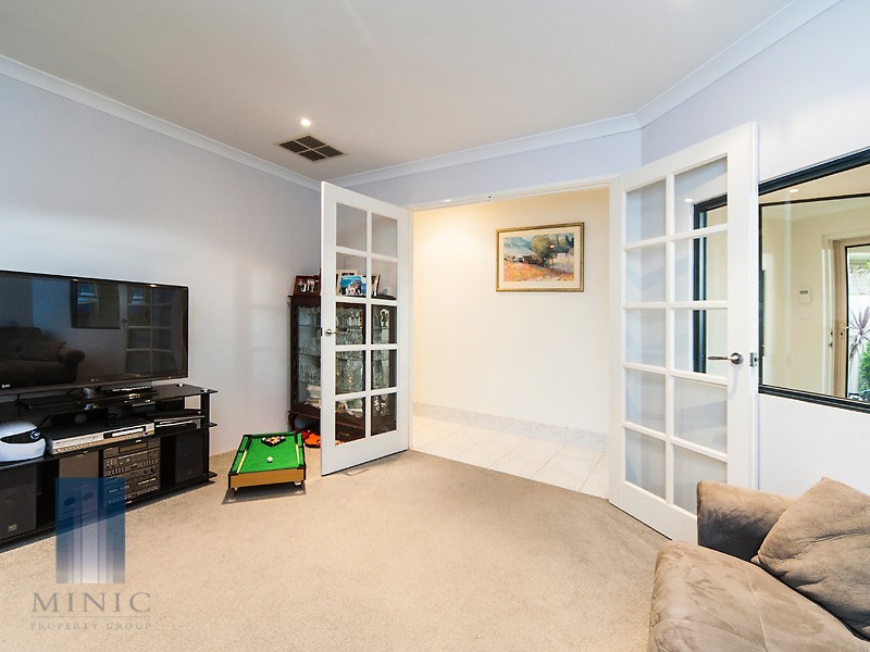 88 Modillion Avenue South, Riverton WA 6148