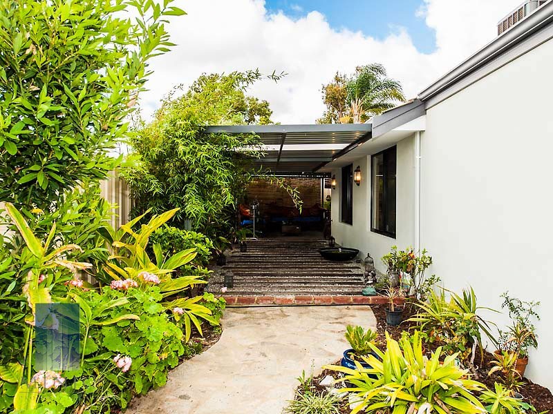 13 Argyle Street, Bentley WA 6102