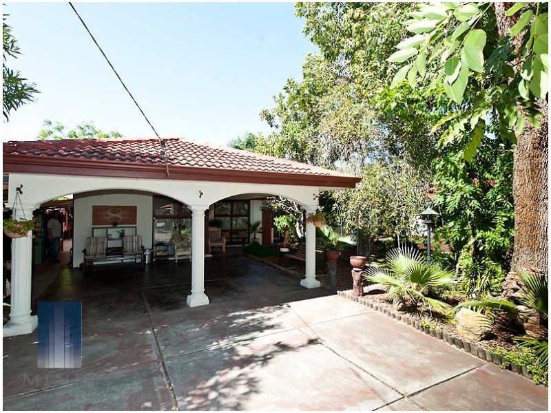 43 Glyndebourne Avenue, Thornlie WA 6108