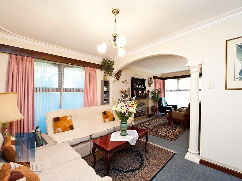 43 Glyndebourne Avenue, Thornlie WA 6108