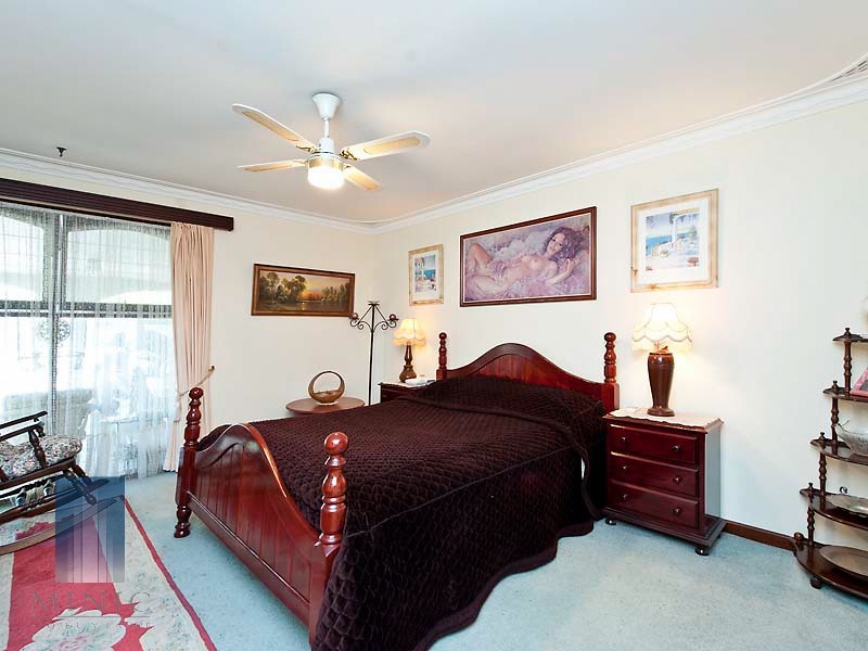 43 Glyndebourne Avenue, Thornlie WA 6108