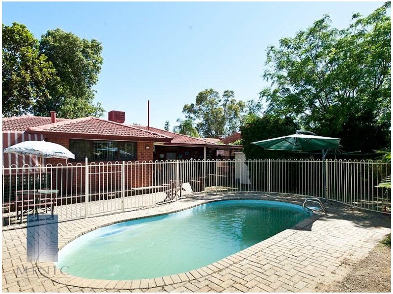 43 Glyndebourne Avenue, Thornlie WA 6108