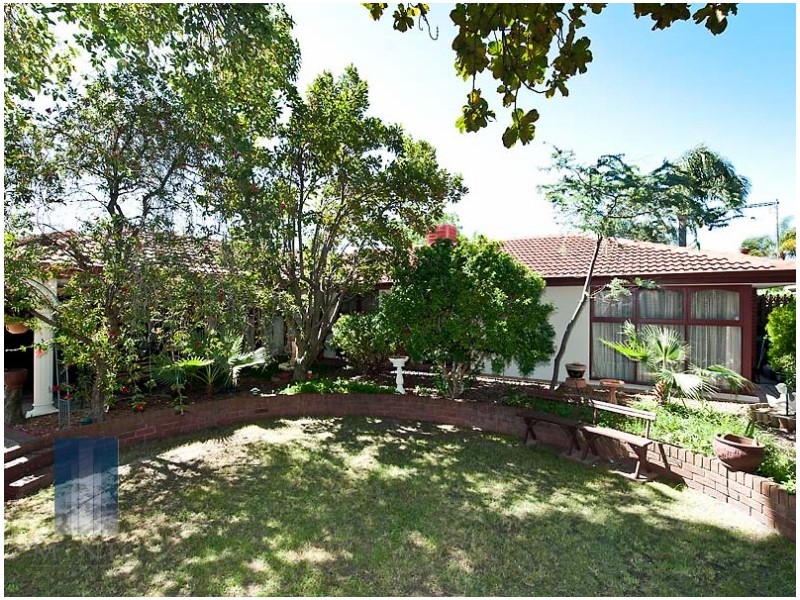 43 Glyndebourne Avenue, Thornlie WA 6108