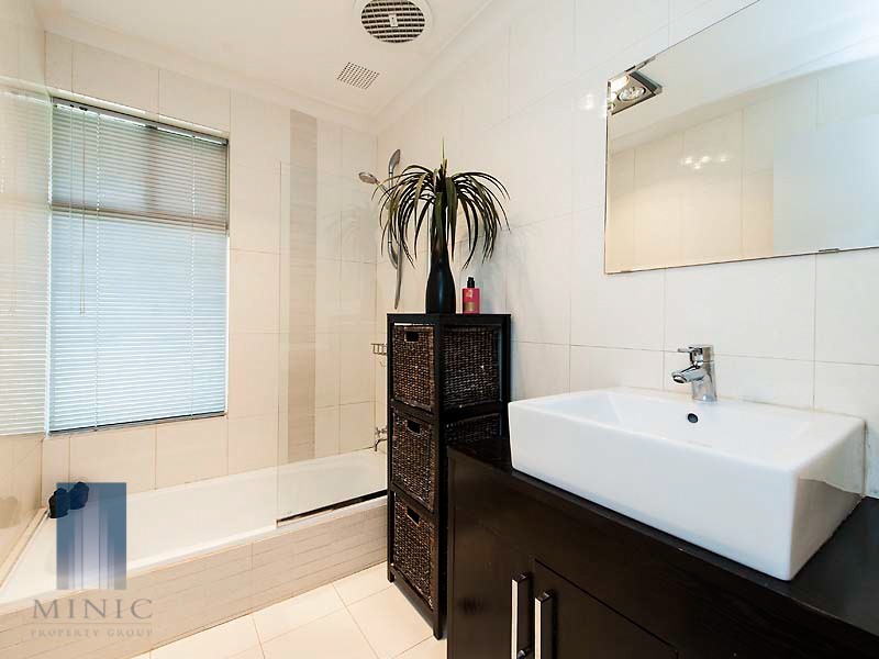 6/1 Dewey Street, Shelley WA 6148