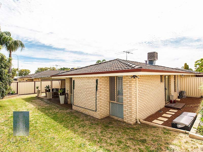 6/1 Dewey Street, Shelley WA 6148