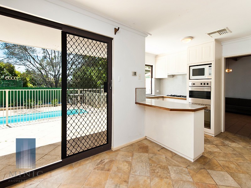 18 Glengarry Street, Parkwood WA 6147