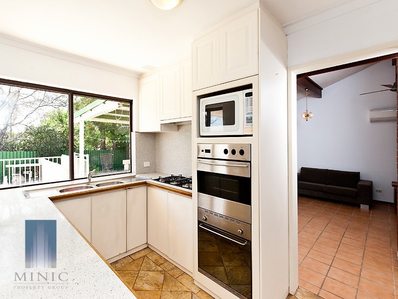 18 Glengarry Street, Parkwood WA 6147