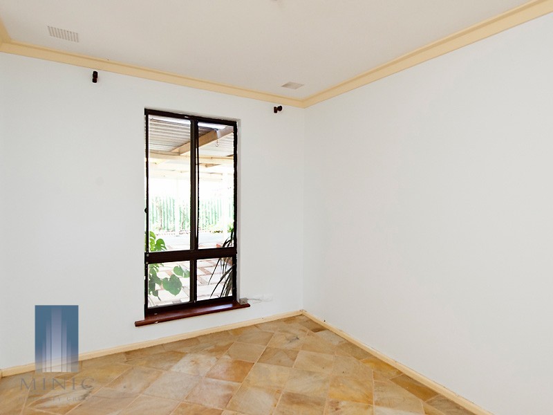 18 Glengarry Street, Parkwood WA 6147