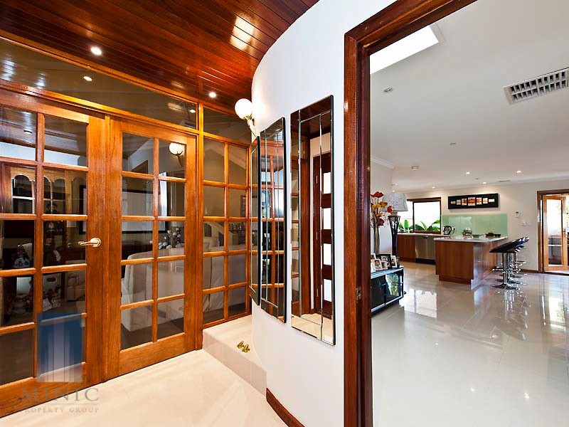 103 Pinetree Gully Road, Willetton WA 6155