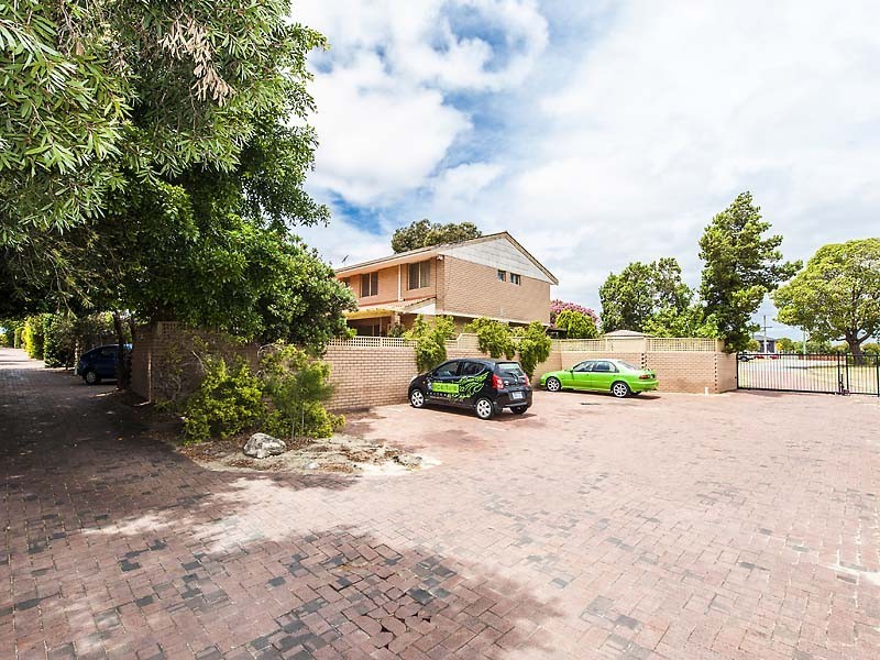 10/789 Karrinyup Road, Balcatta WA 6021