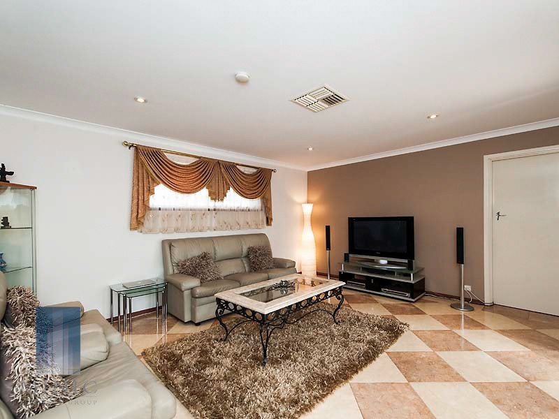 79 Alderley Square, Wilson WA 6107