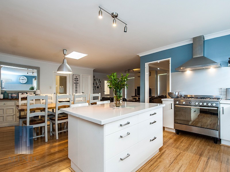 35 Alderley Square, Wilson WA 6107