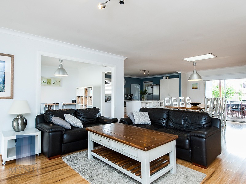 35 Alderley Square, Wilson WA 6107