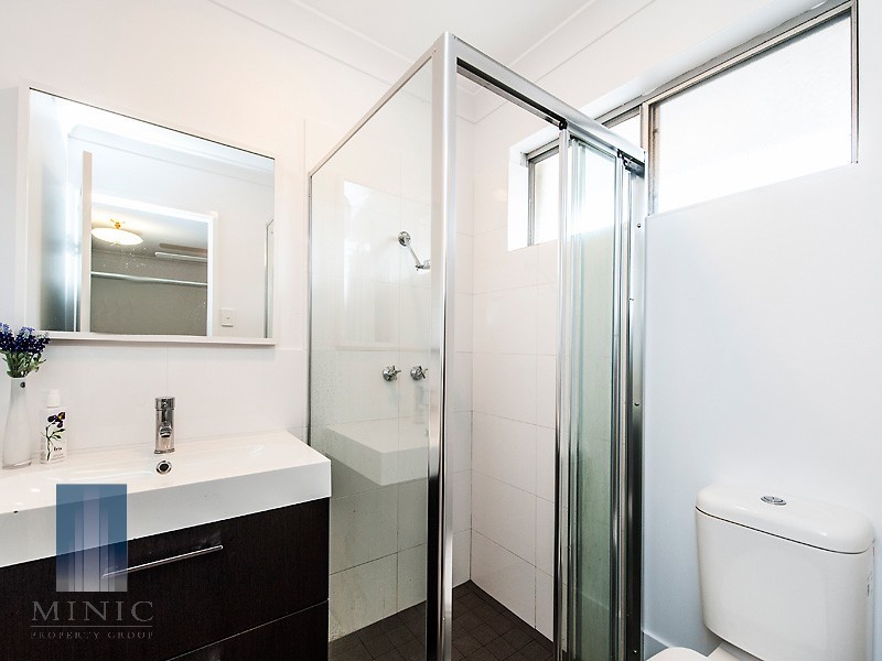 35 Alderley Square, Wilson WA 6107