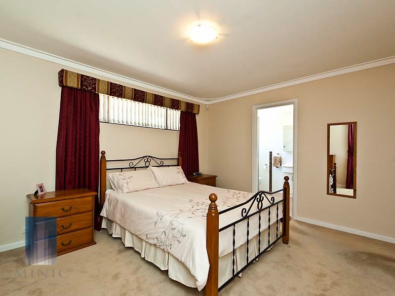 37 Scribbly Gum Square, Willetton WA 6155