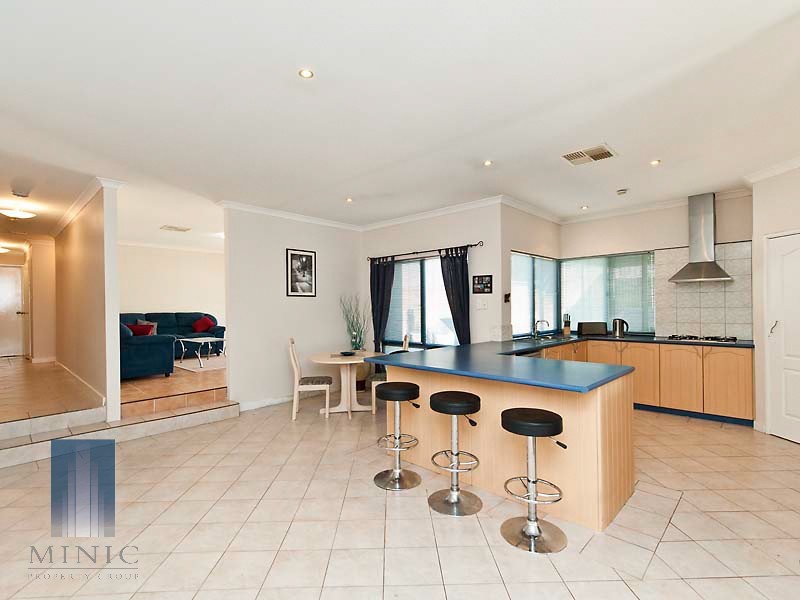 5 Harwood Rise, Leeming WA 6149