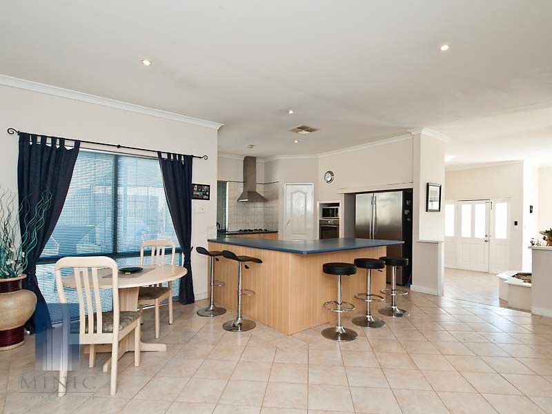 5 Harwood Rise, Leeming WA 6149