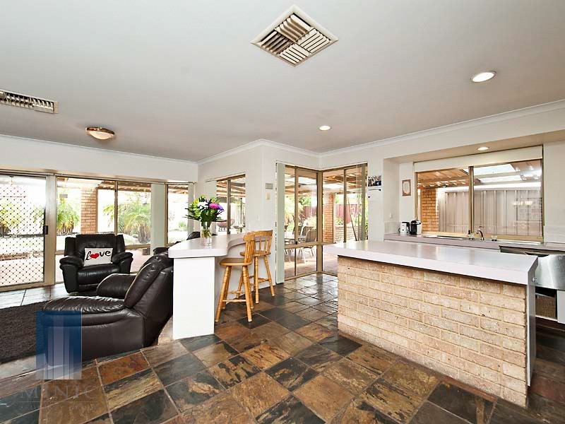 157 Warton Road, Thornlie WA 6108