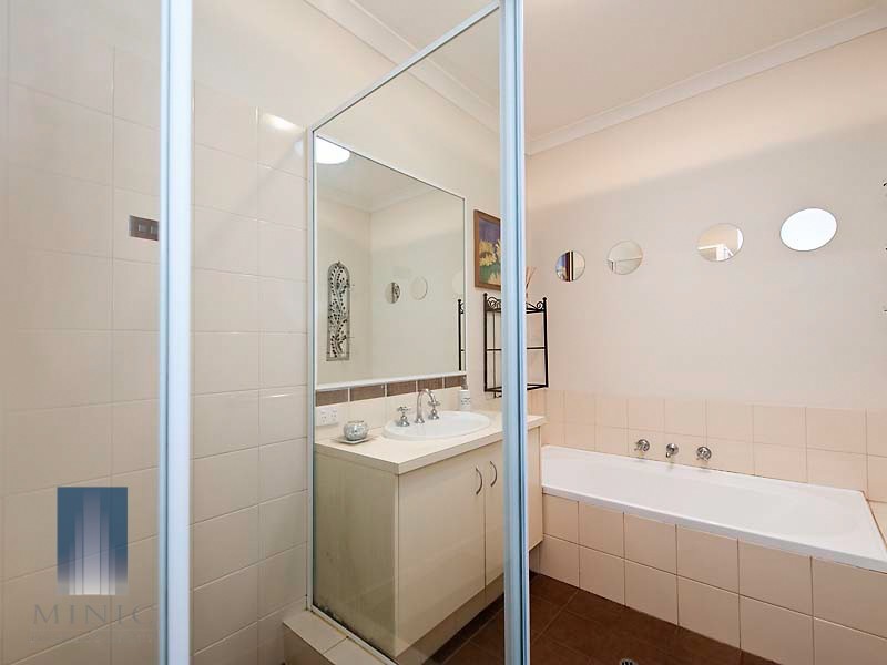 8/12 Alexandra Place, Bentley WA 6102