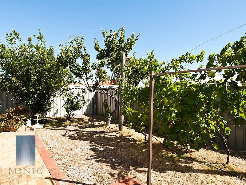 2 Finula Place, Parkwood WA 6147