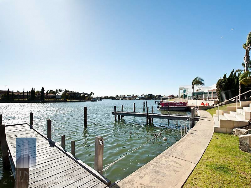 16/1 Waterside Drive, Dudley Park WA 6210