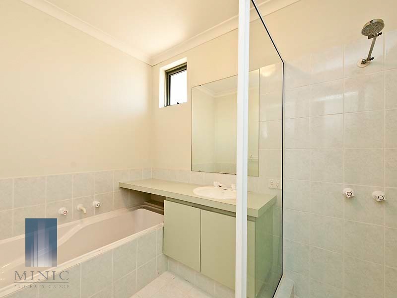 16/1 Waterside Drive, Dudley Park WA 6210