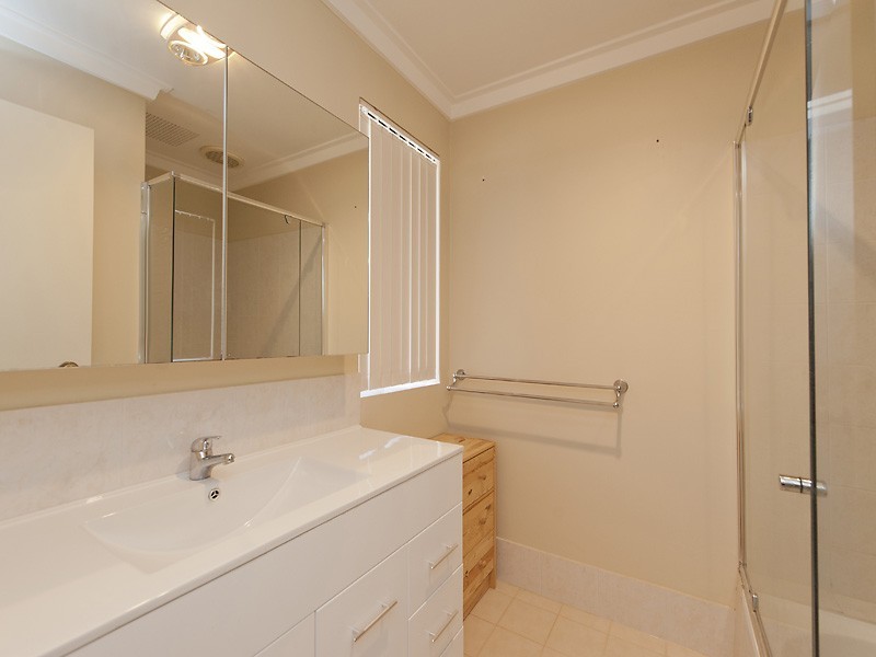 7/42 Eudanda Place, Cannington WA 6107