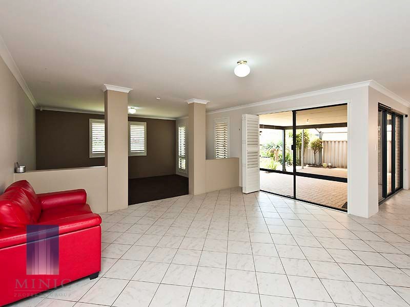 16 Swanson Way, Secret Harbour WA 6173