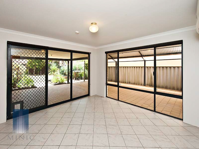 16 Swanson Way, Secret Harbour WA 6173