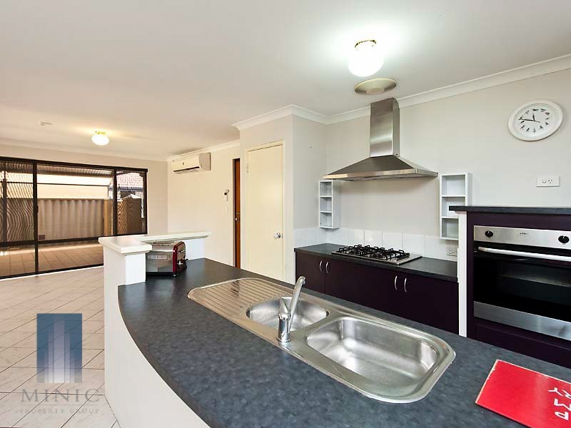 16 Swanson Way, Secret Harbour WA 6173
